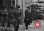 Image LES membres DU congrès AMÉRICAIN voient le camp de concentration de Buchenwald Weimar en Allemagne, 1945, de la seconde 40 séquences d'archives historiques vidéo 65675068326