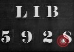 Immagine di Civili Duisburg Germania, 1945, secondo 3 filmato di repertorio 65675068327