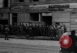 Immagine di Civili Duisburg Germania, 1945, secondo 5 filmato di repertorio 65675068327