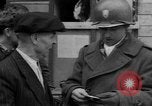Immagine di Civili Duisburg Germania, 1945, secondo 31 filmato di repertorio 65675068327