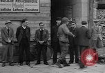 Immagine di Civili Duisburg Germania, 1945, secondo 62 filmato di repertorio 65675068327