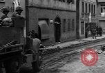 Standbild gepanzerten Spalten Dinkelsbühl Deutschland, 1945, aus Sekunde 18 historischem Filmmaterial Videoclip 65675068330