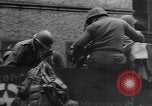 Standbild gepanzerten Spalten Dinkelsbühl Deutschland, 1945, aus Sekunde 26 historischem Filmmaterial Videoclip 65675068330
