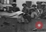 Standbild gepanzerten Spalten Dinkelsbühl Deutschland, 1945, aus Sekunde 60 historischem Filmmaterial Videoclip 65675068330
