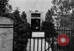Standbild Kaplan Deggendorf Deutschland, 1945, aus Sekunde 5 historischem Filmmaterial Videoclip 65675068331