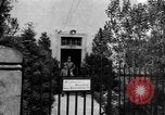 Standbild Kaplan Deggendorf Deutschland, 1945, aus Sekunde 9 historischem Filmmaterial Videoclip 65675068331