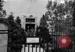 Standbild Kaplan Deggendorf Deutschland, 1945, aus Sekunde 12 historischem Filmmaterial Videoclip 65675068331