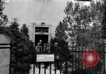 Standbild Kaplan Deggendorf Deutschland, 1945, aus Sekunde 13 historischem Filmmaterial Videoclip 65675068331