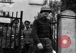 Standbild Kaplan Deggendorf Deutschland, 1945, aus Sekunde 18 historischem Filmmaterial Videoclip 65675068331