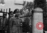 Standbild Kaplan Deggendorf Deutschland, 1945, aus Sekunde 20 historischem Filmmaterial Videoclip 65675068331