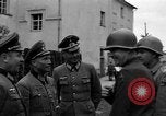 Standbild Kaplan Deggendorf Deutschland, 1945, aus Sekunde 36 historischem Filmmaterial Videoclip 65675068331