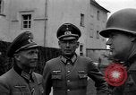 Standbild Kaplan Deggendorf Deutschland, 1945, aus Sekunde 39 historischem Filmmaterial Videoclip 65675068331