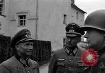 Standbild Kaplan Deggendorf Deutschland, 1945, aus Sekunde 41 historischem Filmmaterial Videoclip 65675068331