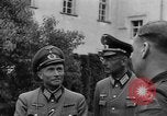 Standbild Kaplan Deggendorf Deutschland, 1945, aus Sekunde 50 historischem Filmmaterial Videoclip 65675068331
