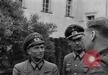 Standbild Kaplan Deggendorf Deutschland, 1945, aus Sekunde 53 historischem Filmmaterial Videoclip 65675068331