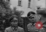 Standbild Kaplan Deggendorf Deutschland, 1945, aus Sekunde 54 historischem Filmmaterial Videoclip 65675068331