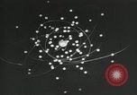 Standbild Struktur des Atoms zu den Kindern erklärt Kanada, 1948, aus Sekunde 3 historischem Filmmaterial Videoclip 65675068343