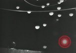 Standbild Struktur des Atoms zu den Kindern erklärt Kanada, 1948, aus Sekunde 12 historischem Filmmaterial Videoclip 65675068343