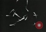 Standbild Struktur des Atoms zu den Kindern erklärt Kanada, 1948, aus Sekunde 36 historischem Filmmaterial Videoclip 65675068343
