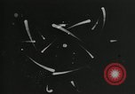 Standbild Struktur des Atoms zu den Kindern erklärt Kanada, 1948, aus Sekunde 42 historischem Filmmaterial Videoclip 65675068343