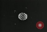Standbild Struktur des Atoms zu den Kindern erklärt Kanada, 1948, aus Sekunde 46 historischem Filmmaterial Videoclip 65675068343