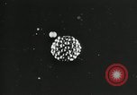 Standbild Struktur des Atoms zu den Kindern erklärt Kanada, 1948, aus Sekunde 62 historischem Filmmaterial Videoclip 65675068343