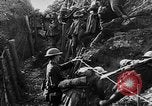 Standbild Battlefield Szenen Ersten Weltkrieg Frankreich, 1917, aus Sekunde 61 historischem Filmmaterial Videoclip 65675068359