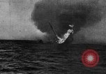 Image British navire torpillé et coulé Première Guerre Mondiale Théâtre européen, 1917, de la seconde 31 séquences d'archives historiques vidéo 65675068362