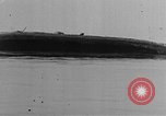 Image British navire torpillé et coulé Première Guerre Mondiale Théâtre européen, 1917, de la seconde 46 séquences d'archives historiques vidéo 65675068362