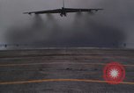 Standbild B-52D Stratofortress Thailand, 1970, aus Sekunde 38 historischem Filmmaterial Videoclip 65675068367