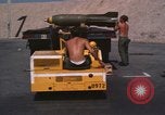 Standbild Crew von B-52D Flugzeuge Thailand, 1970, aus Sekunde 26 historischem Filmmaterial Videoclip 65675068370