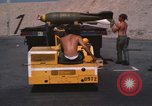 Standbild Crew von B-52D Flugzeuge Thailand, 1970, aus Sekunde 28 historischem Filmmaterial Videoclip 65675068370