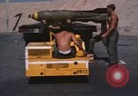 Standbild Crew von B-52D Flugzeuge Thailand, 1970, aus Sekunde 32 historischem Filmmaterial Videoclip 65675068370