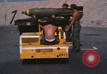 Standbild Crew von B-52D Flugzeuge Thailand, 1970, aus Sekunde 33 historischem Filmmaterial Videoclip 65675068370