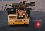 Standbild Crew von B-52D Flugzeuge Thailand, 1970, aus Sekunde 36 historischem Filmmaterial Videoclip 65675068370