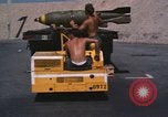 Standbild Crew von B-52D Flugzeuge Thailand, 1970, aus Sekunde 37 historischem Filmmaterial Videoclip 65675068370