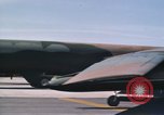 Standbild B-52D Stratofortress Thailand, 1970, aus Sekunde 25 historischem Filmmaterial Videoclip 65675068371