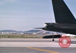 Standbild B-52D Stratofortress Thailand, 1970, aus Sekunde 31 historischem Filmmaterial Videoclip 65675068371