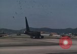 Standbild B-52D Stratofortress Thailand, 1970, aus Sekunde 42 historischem Filmmaterial Videoclip 65675068371