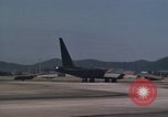Standbild B-52D Stratofortress Thailand, 1970, aus Sekunde 46 historischem Filmmaterial Videoclip 65675068371