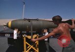 Standbild Crew von B-52D Flugzeuge Thailand, 1970, aus Sekunde 12 historischem Filmmaterial Videoclip 65675068372