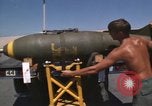 Standbild Crew von B-52D Flugzeuge Thailand, 1970, aus Sekunde 51 historischem Filmmaterial Videoclip 65675068372