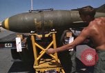 Standbild Crew von B-52D Flugzeuge Thailand, 1970, aus Sekunde 52 historischem Filmmaterial Videoclip 65675068372