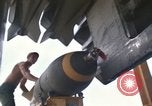 Standbild Crew von B-52D Flugzeuge Thailand, 1970, aus Sekunde 3 historischem Filmmaterial Videoclip 65675068373