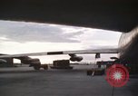 Image Équipage de B-52D aircraft en Thaïlande, 1970, de la seconde 39 séquences d'archives historiques vidéo 65675068375
