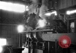 Immagine di Automobile linea di assemblaggio United States USA, 1929, secondo 4 filmato di repertorio 65675068383