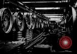 Immagine di Automobile linea di assemblaggio United States USA, 1929, secondo 3 filmato di repertorio 65675068384