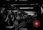 Immagine di Automobile linea di assemblaggio United States USA, 1929, secondo 5 filmato di repertorio 65675068384