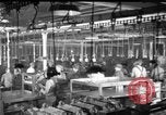 Immagine di Automobile linea di assemblaggio United States USA, 1929, secondo 5 filmato di repertorio 65675068386
