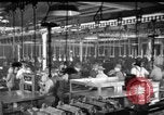 Immagine di Automobile linea di assemblaggio United States USA, 1929, secondo 7 filmato di repertorio 65675068386
